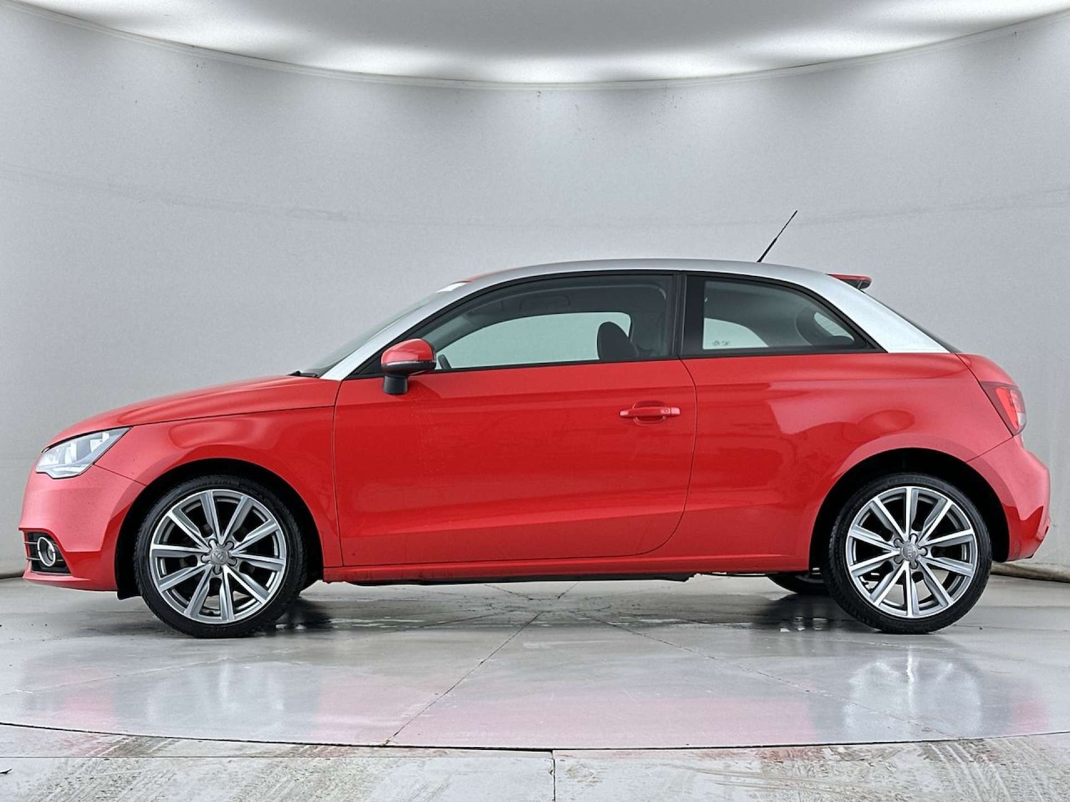 Used Audi A1 2011 for sale - 77609410: Photo 16