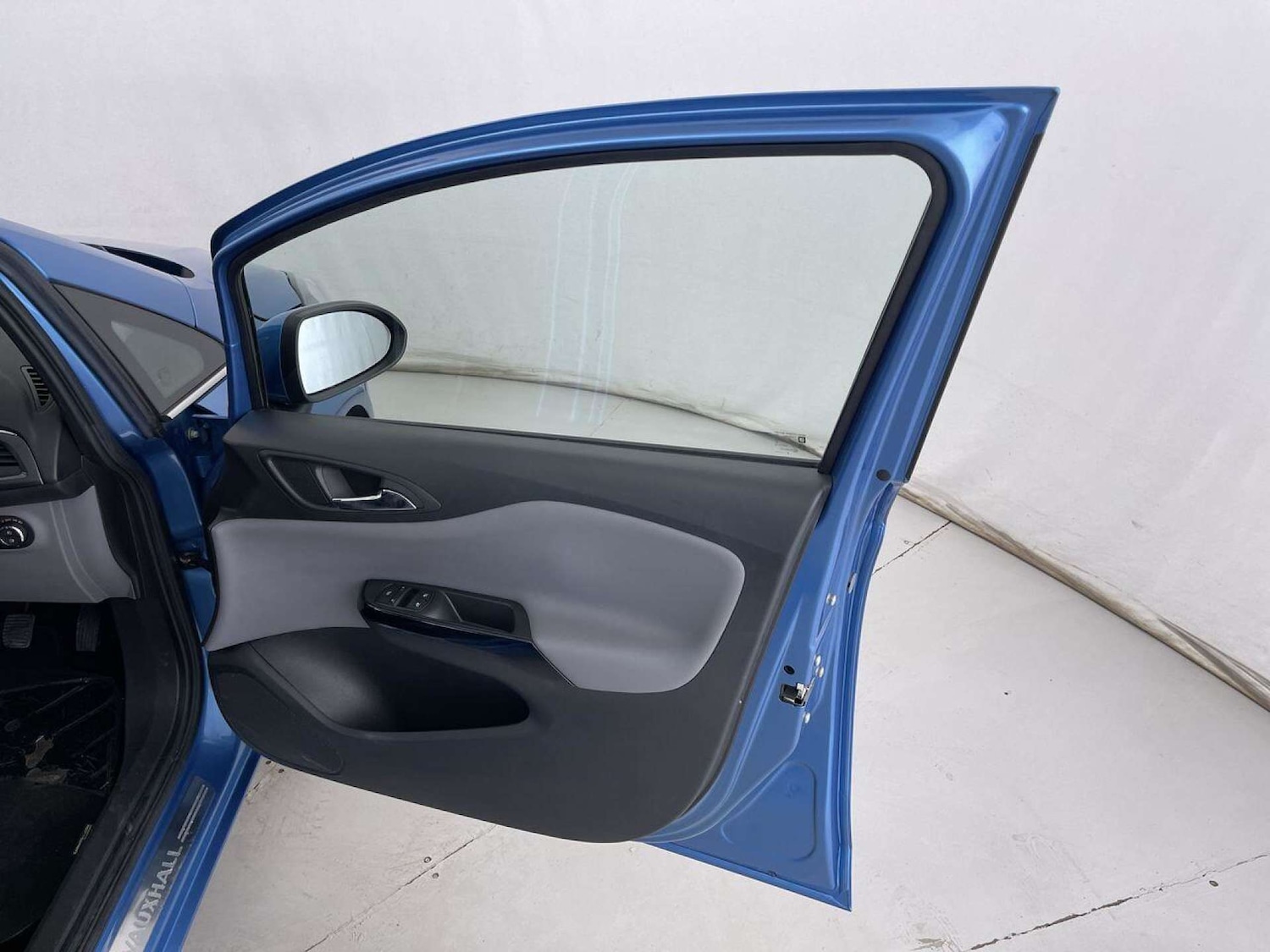 Vehicle 83