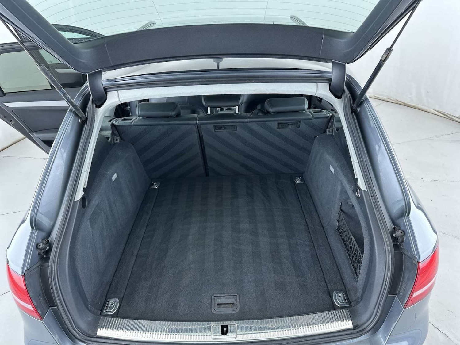 Used Audi A4 2014 for sale - 77494227: Photo 10