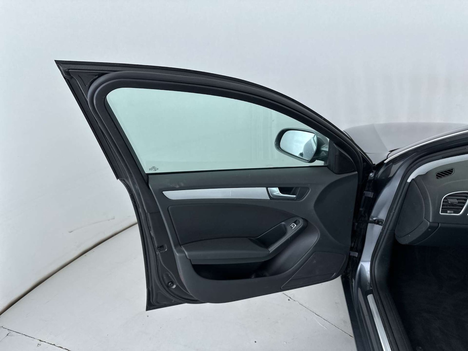 Used Audi A4 2014 for sale - 77494227: Photo 27