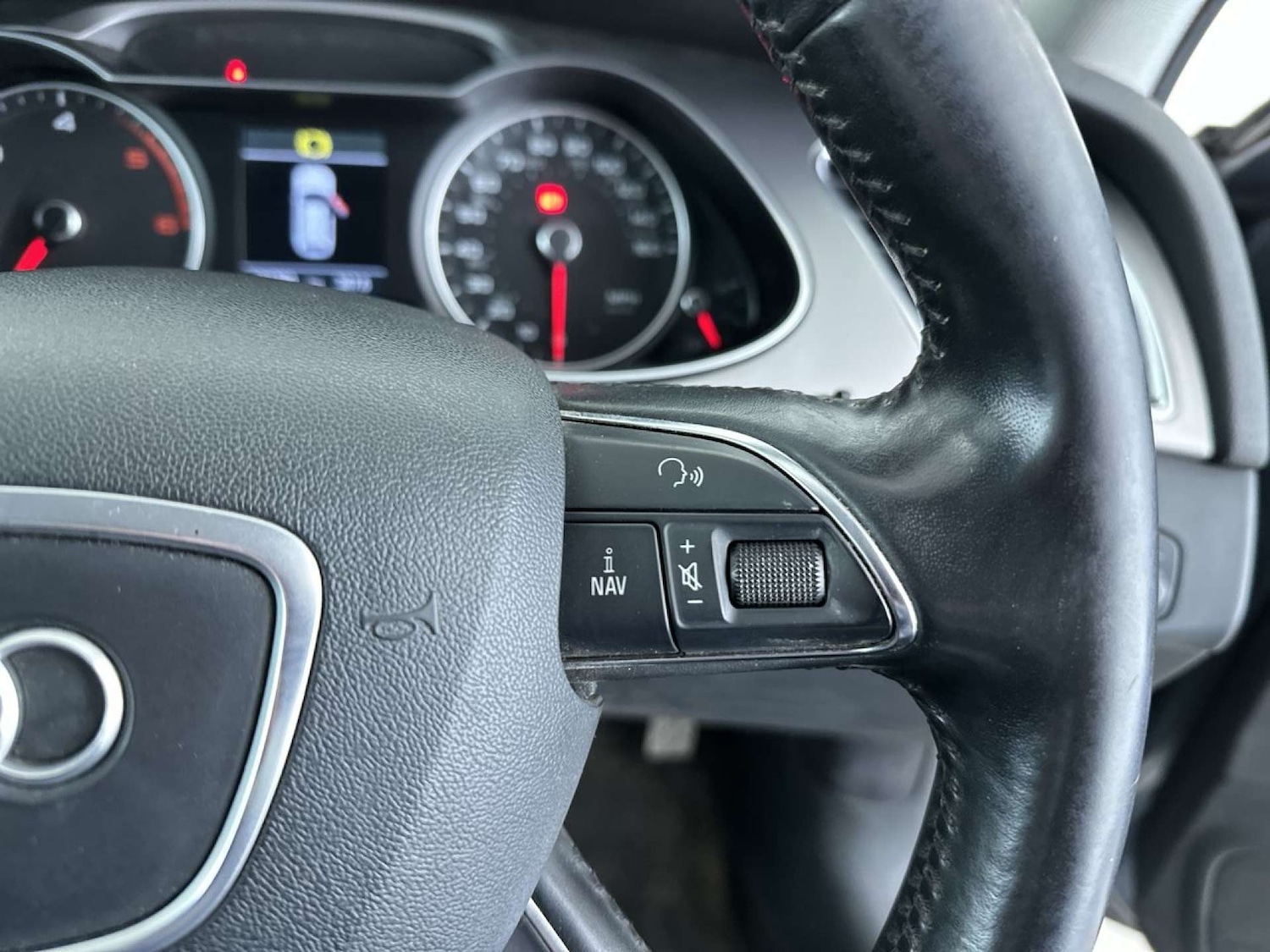 Used Audi A4 2014 for sale - 77494227: Photo 51