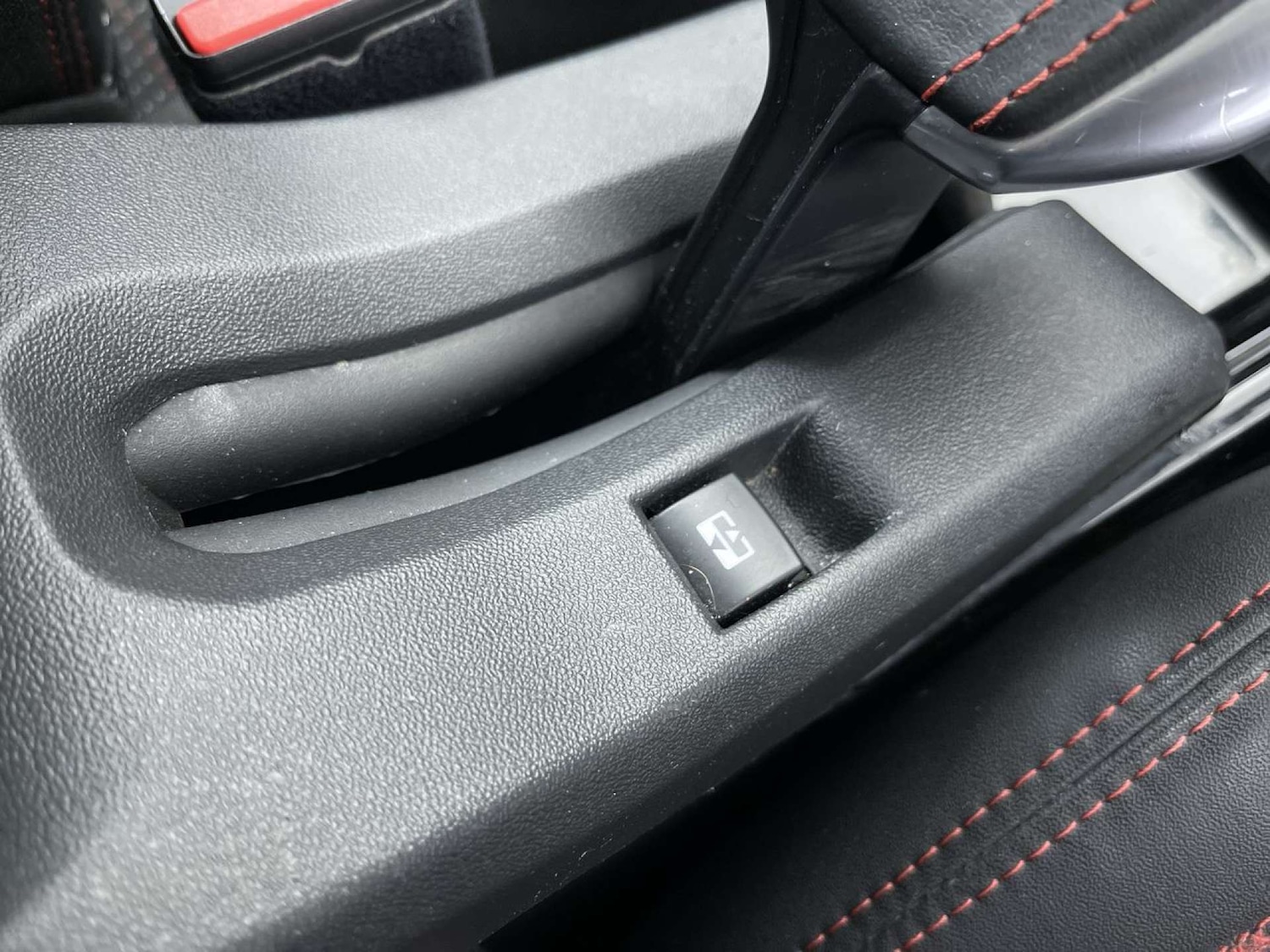 Used Peugeot 2008 2017 for sale - 77437450: Photo 51