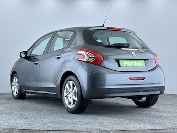 Used Peugeot 208 2013 for sale - 78452184: Photo