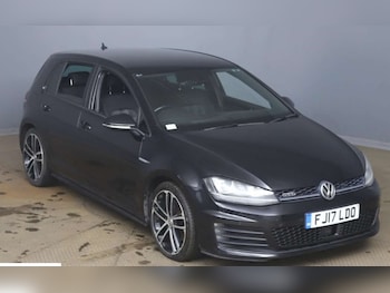 Used Volkswagen Golf 2017 for sale - 77667839: Photo