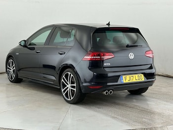 Used Volkswagen Golf 2017 for sale - 77667839: Photo