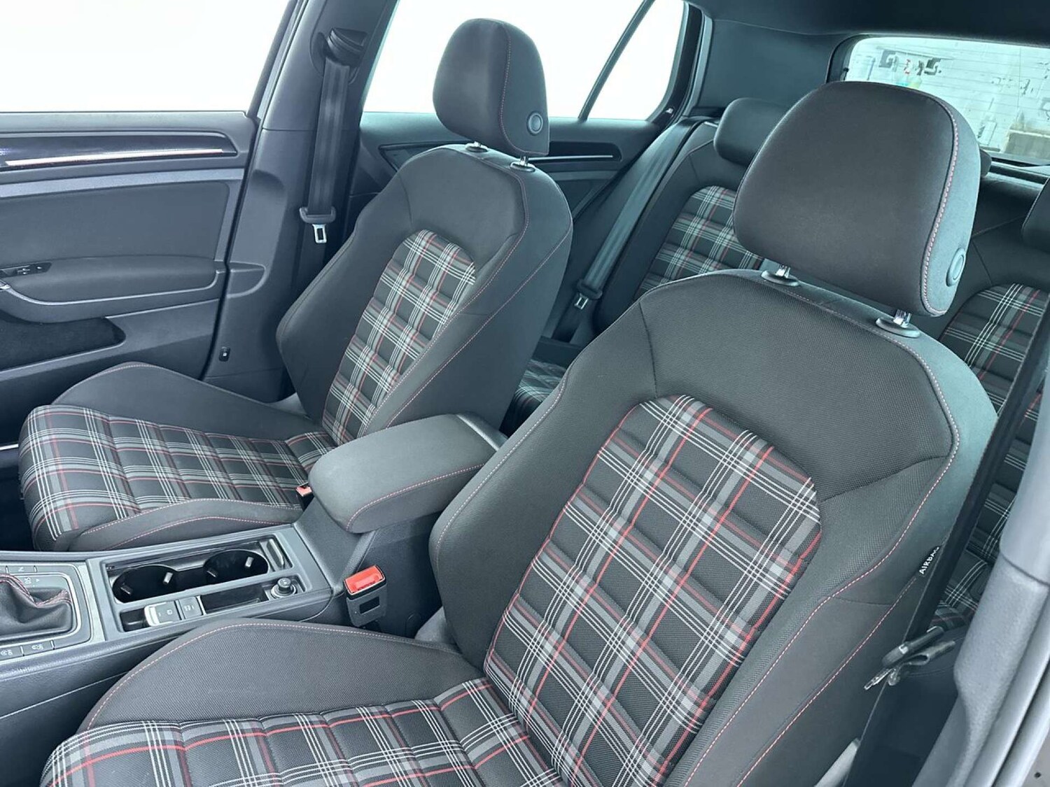 Used Volkswagen Golf 2016 for sale - 77591948: Photo 31