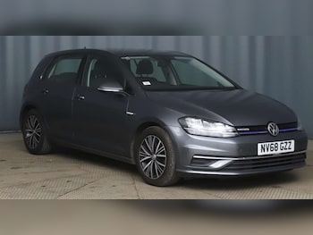 Used Volkswagen Golf 2018 for sale - 78950774: Photo