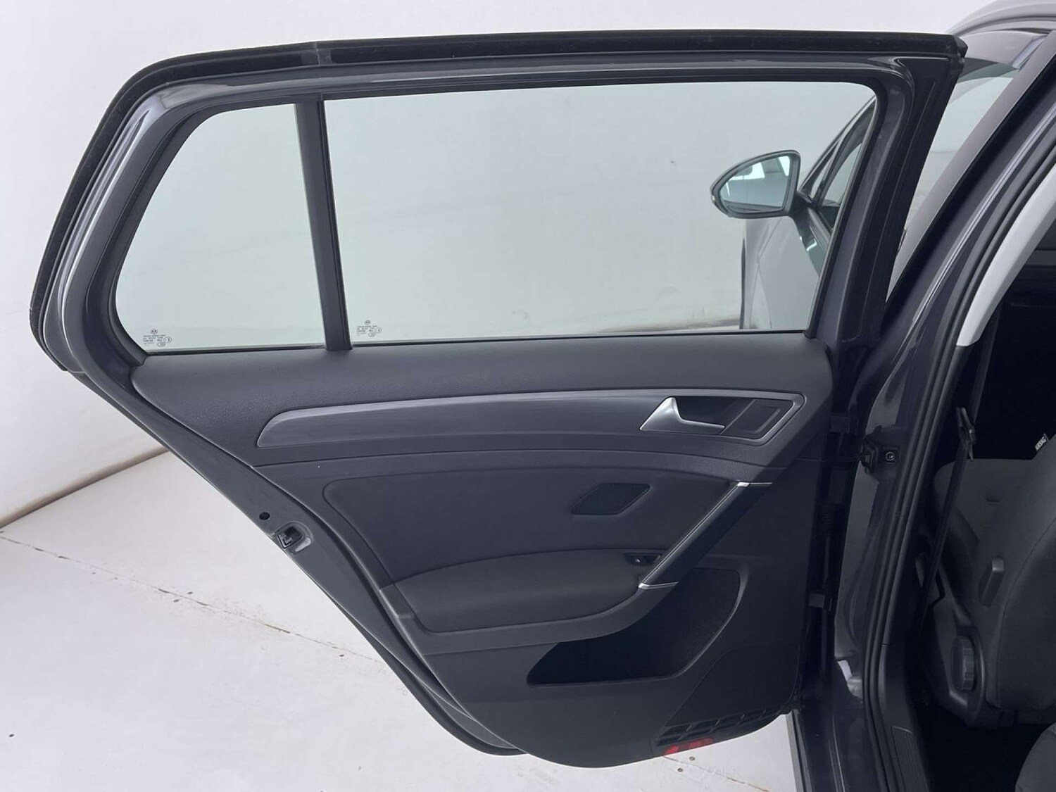 Used Volkswagen Golf 2017 for sale - 77477823: Photo 28