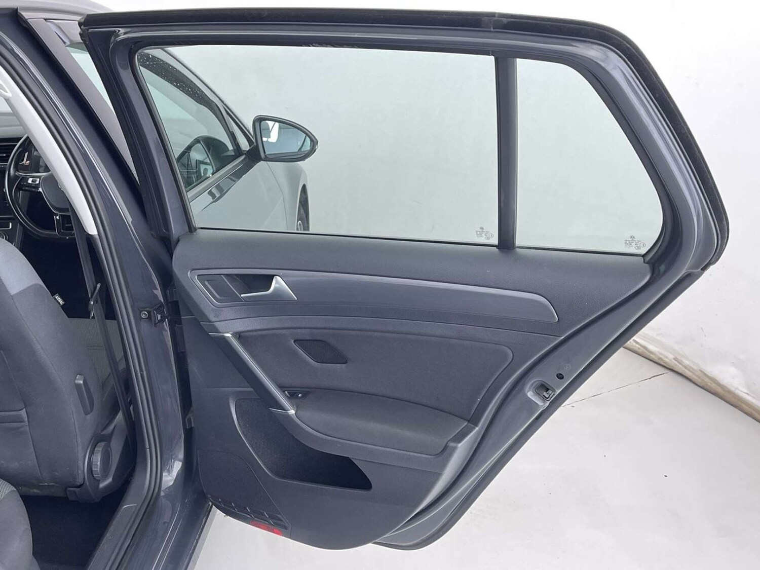 Used Volkswagen Golf 2017 for sale - 77477823: Photo 30