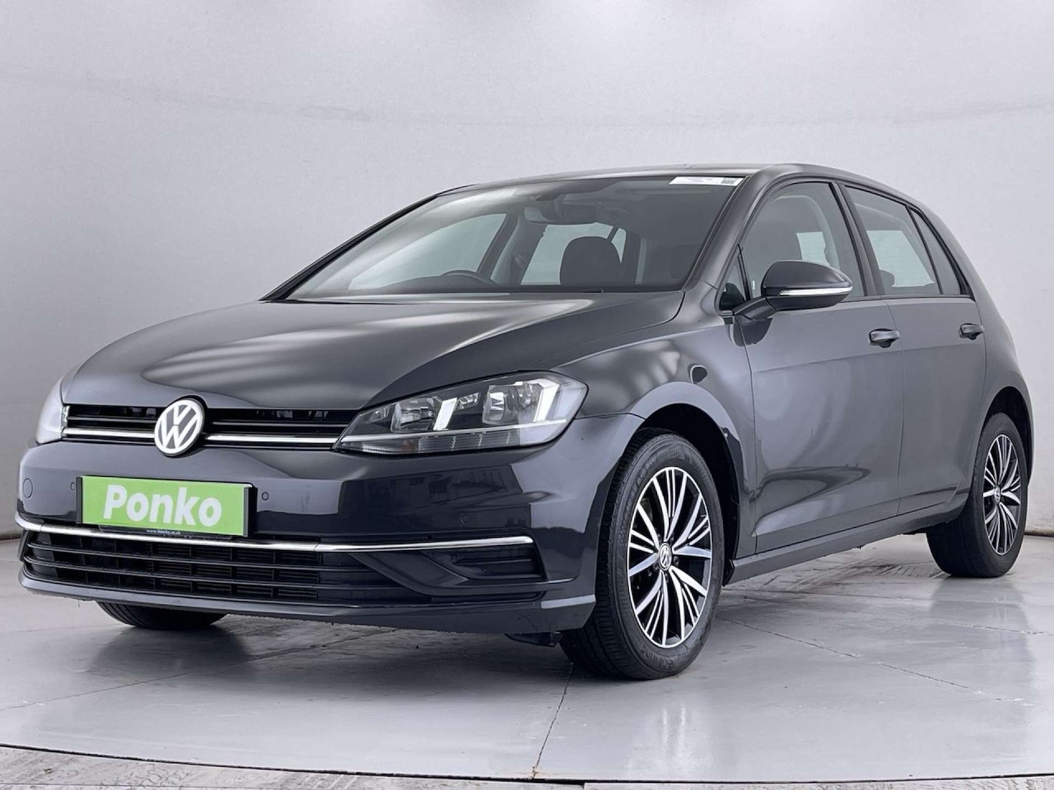 Used Volkswagen Golf 2017 for sale - 77477823: Photo 4
