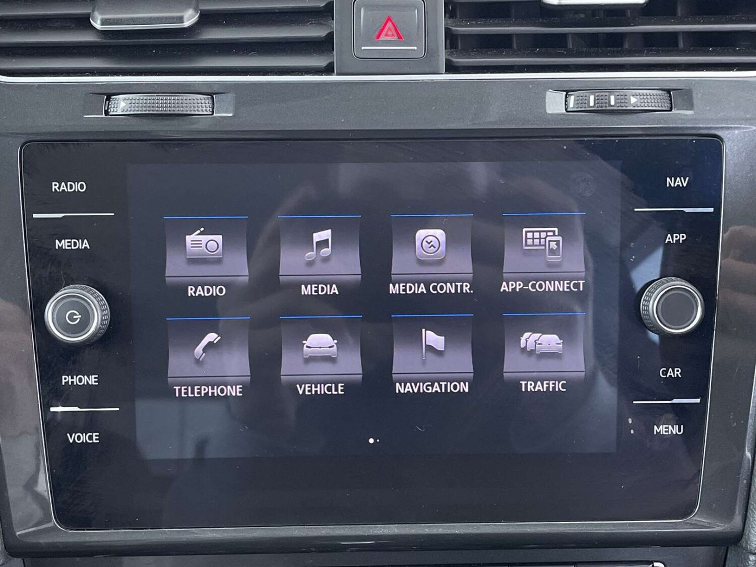 Used Volkswagen Golf 2017 for sale - 77477823: Photo 40