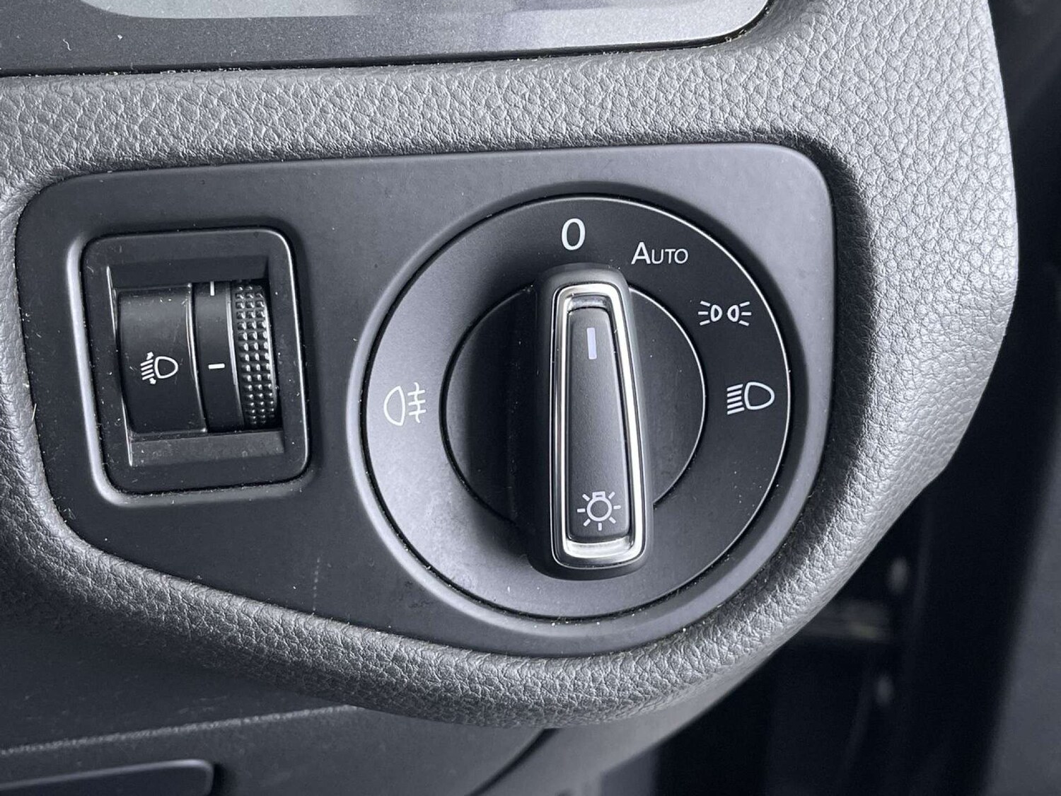 Used Volkswagen Golf 2017 for sale - 77477823: Photo 48