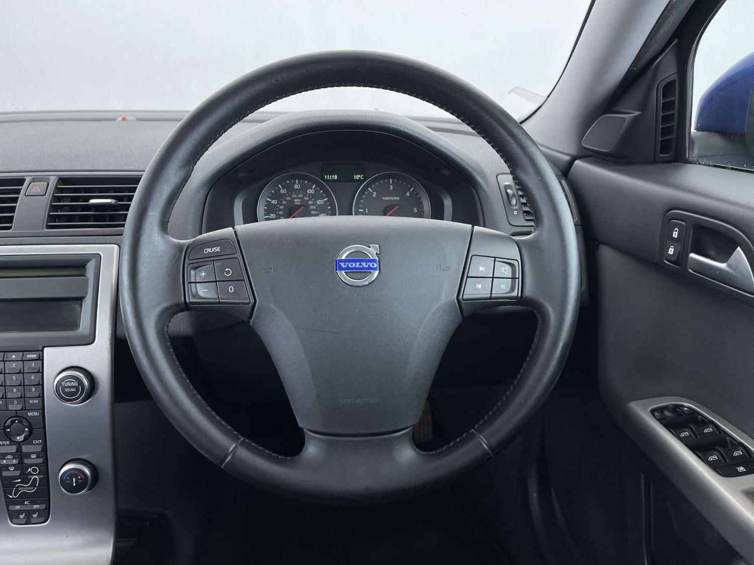 Used Volvo V50 2009 for sale - 76767901: Photo 36