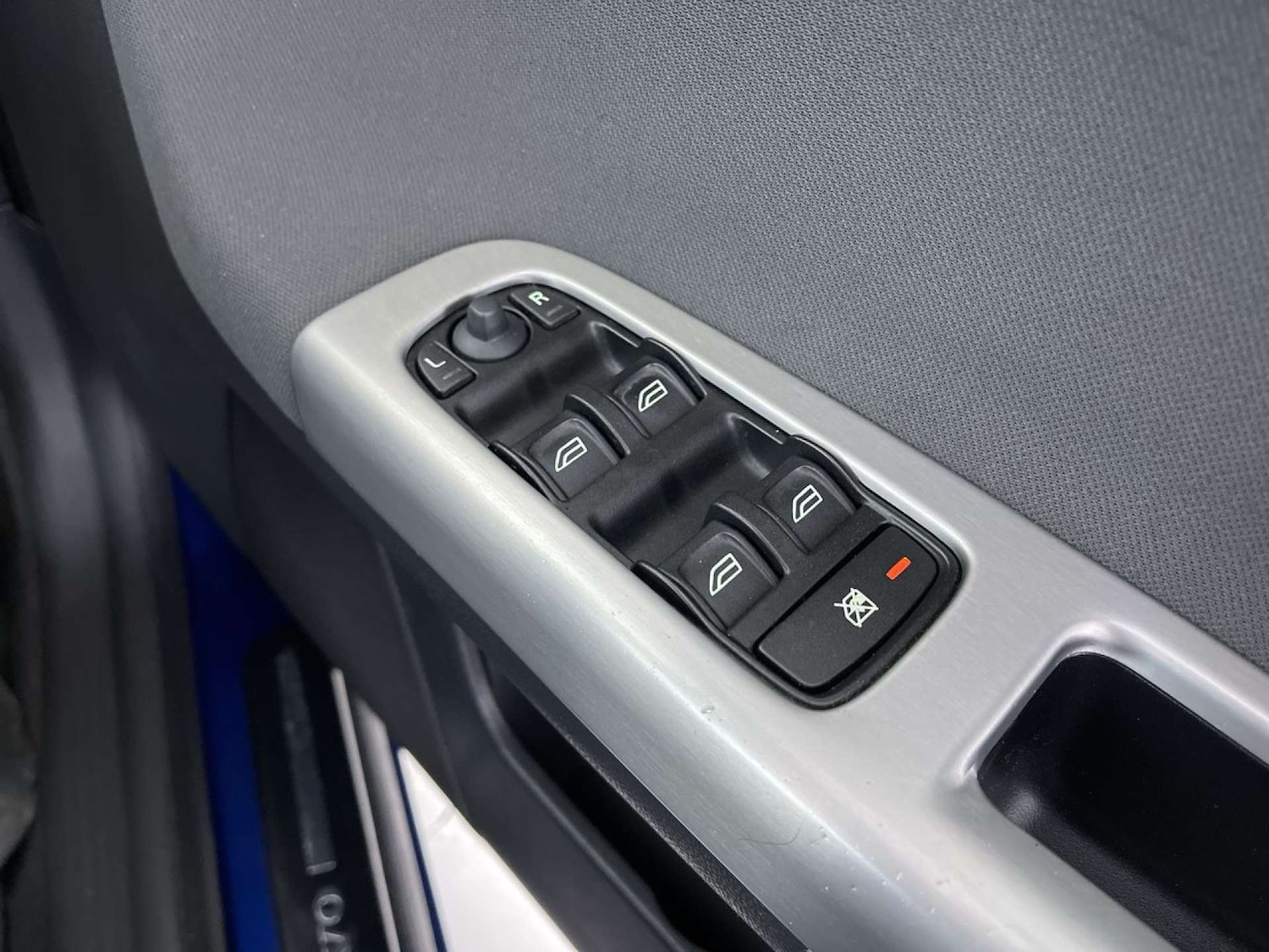 Used Volvo V50 2009 for sale - 76767901: Photo 48