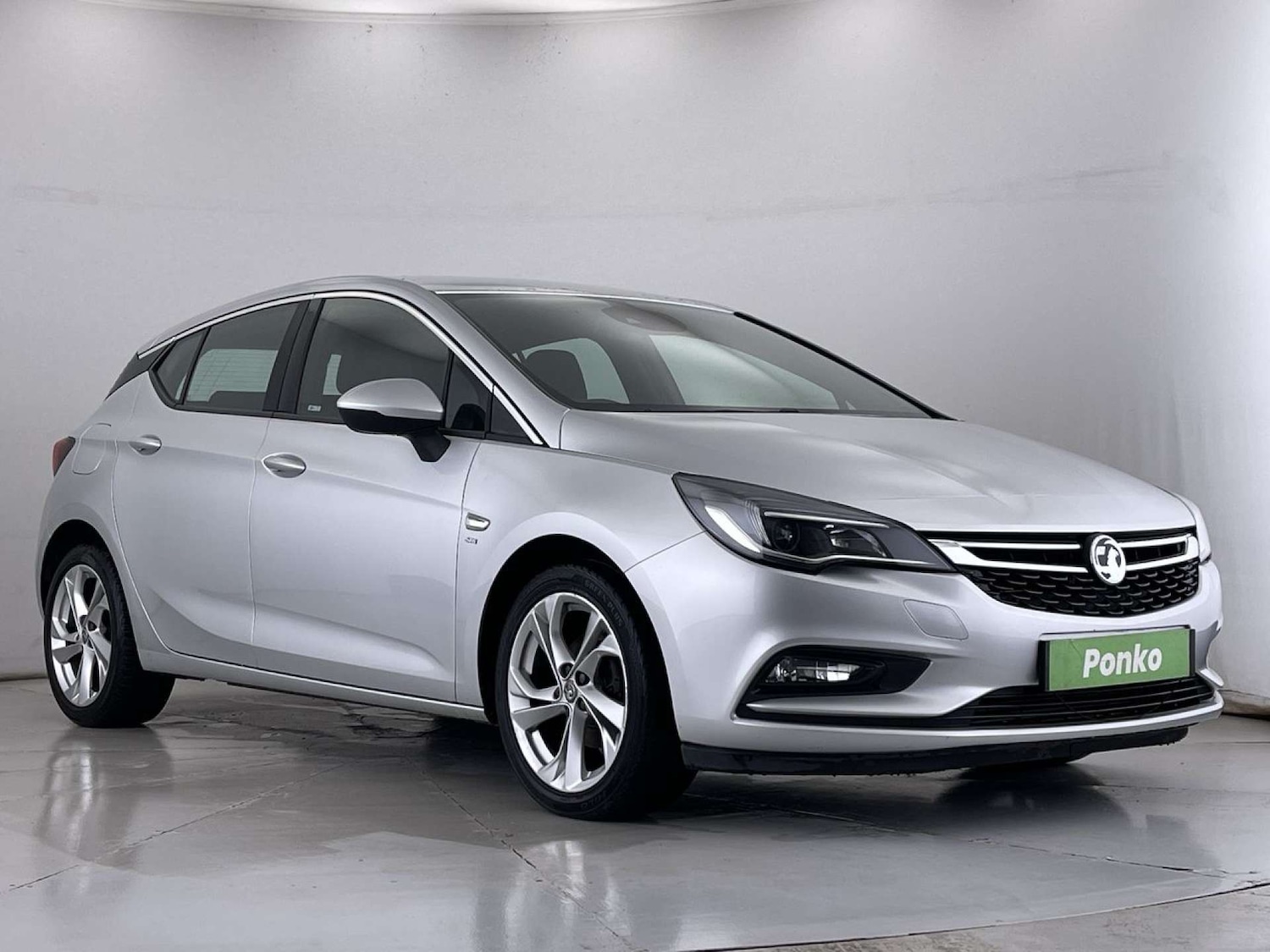 Used Vauxhall Astra 2017 for sale - 76385767: Photo 1