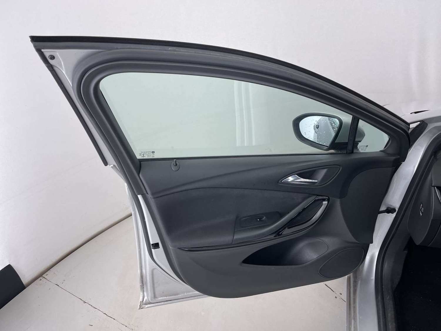 Used Vauxhall Astra 2017 for sale - 76385767: Photo 27