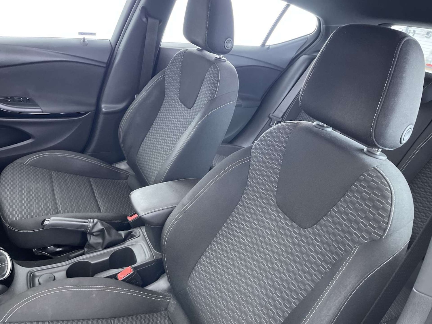 Used Vauxhall Astra 2017 for sale - 76385767: Photo 31