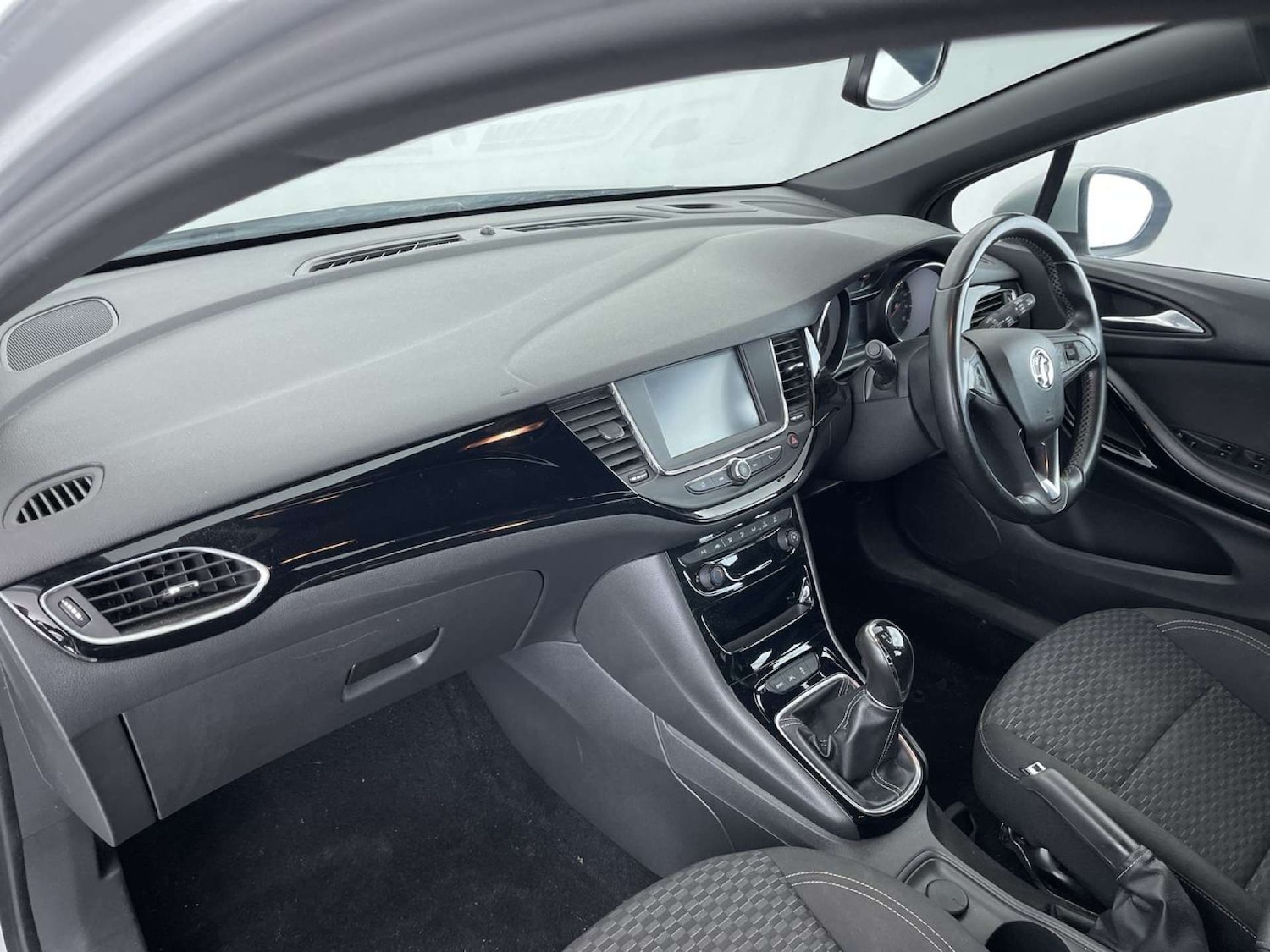 Used Vauxhall Astra 2017 for sale - 76385767: Photo 32