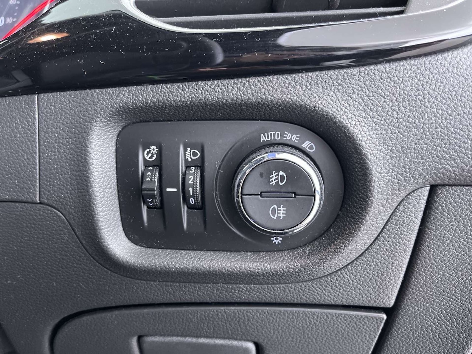 Used Vauxhall Astra 2017 for sale - 76385767: Photo 47