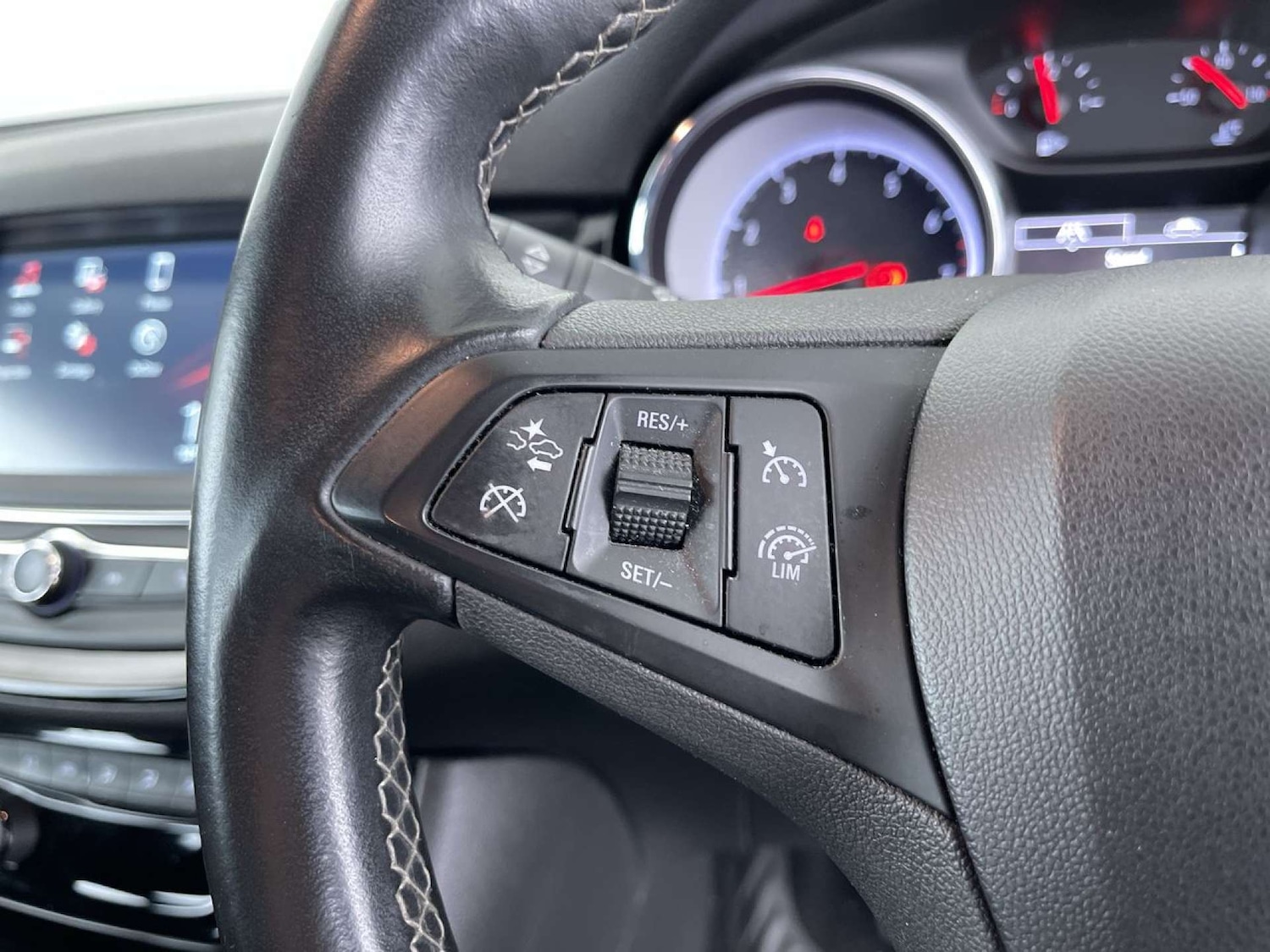 Used Vauxhall Astra 2017 for sale - 76385767: Photo 49