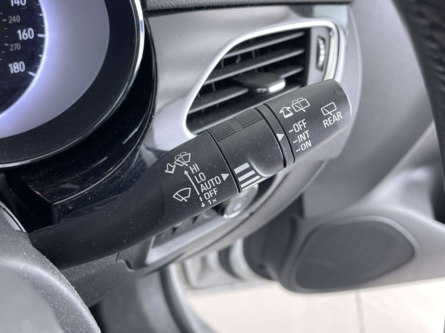 Used Vauxhall Astra 2017 for sale - 76385767: Photo 52