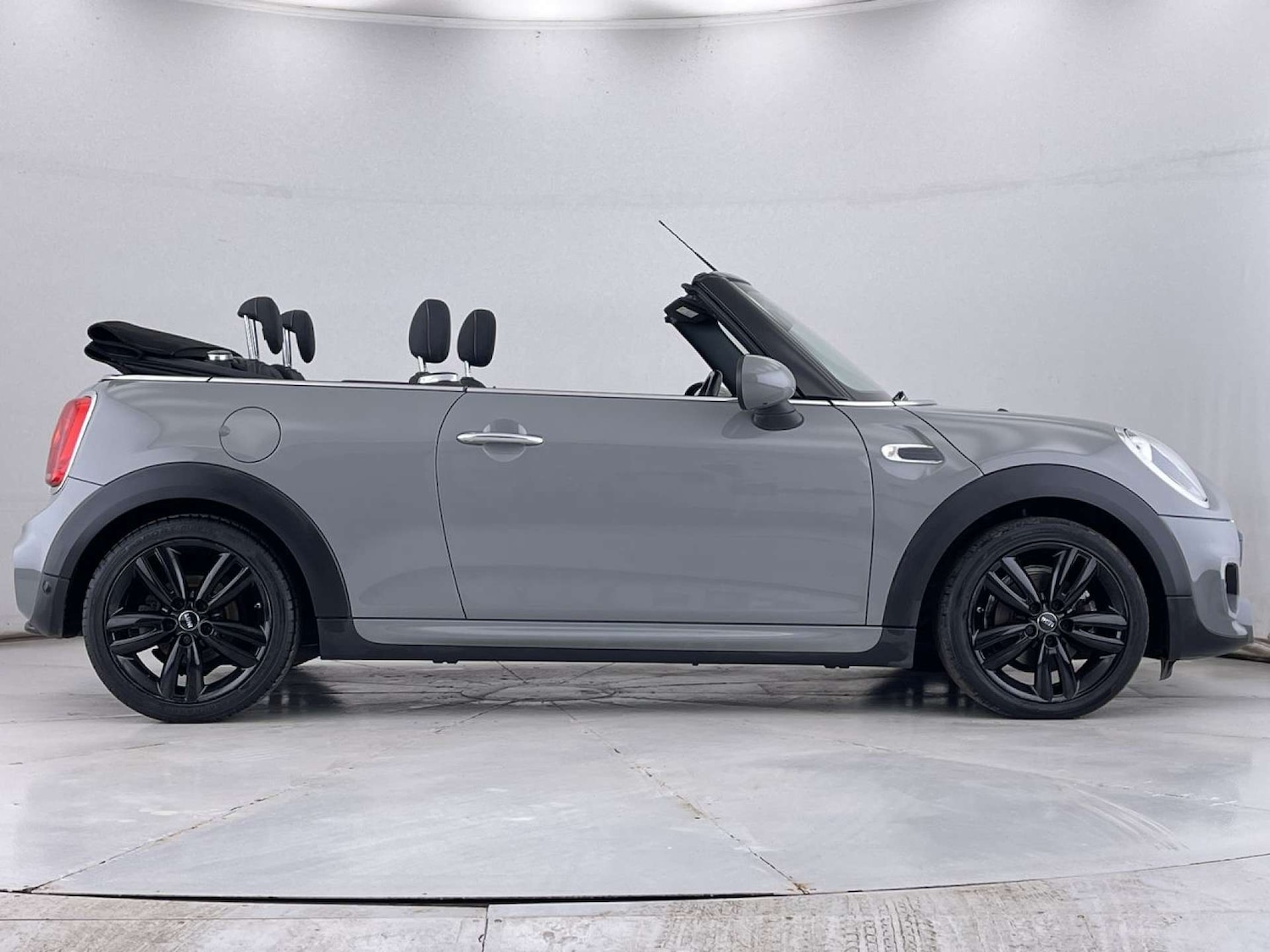 Used MINI Convertible 2017 for sale - 77639556: Photo 15