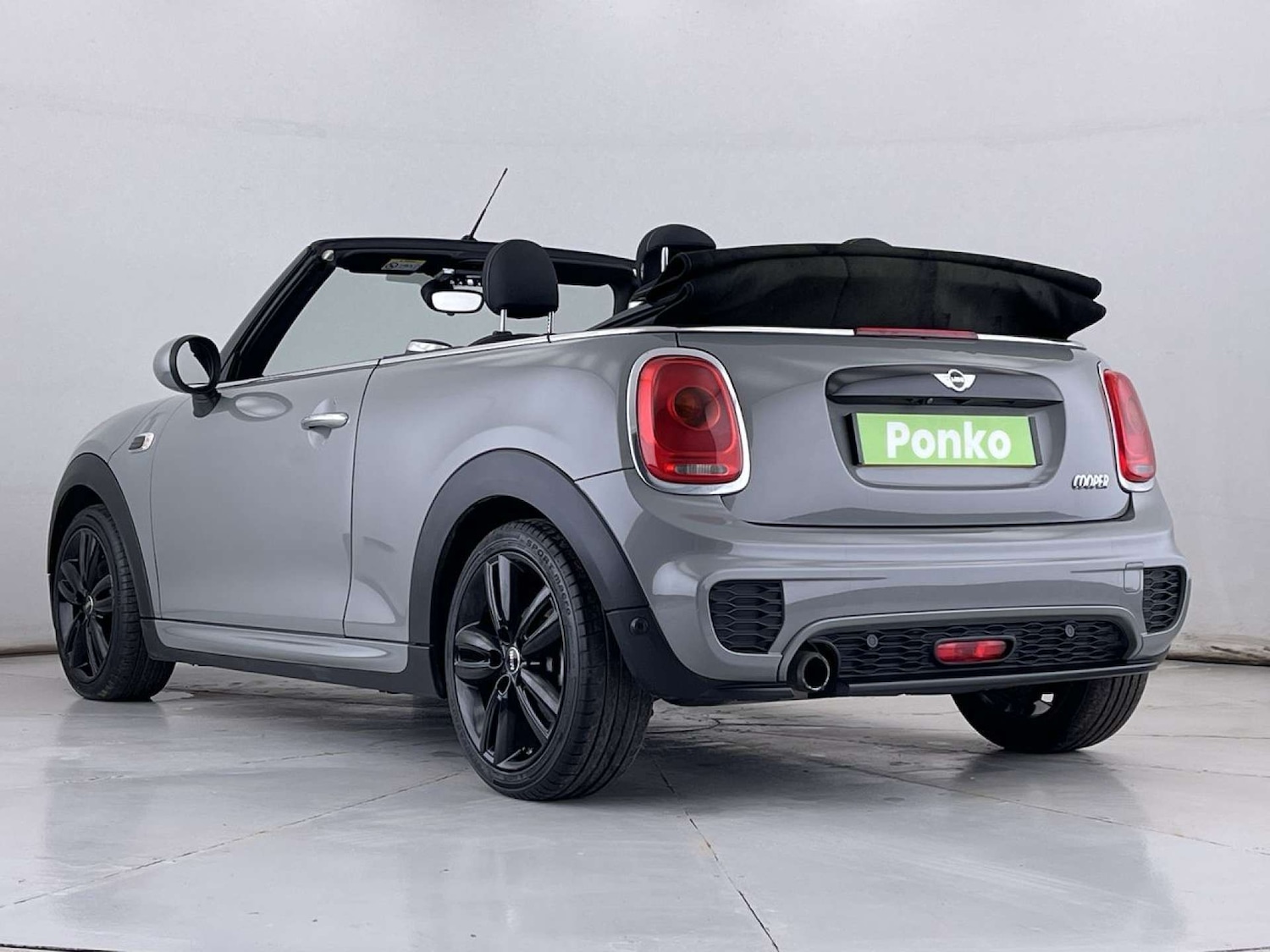 Used MINI Convertible 2017 for sale - 77639556: Photo 3