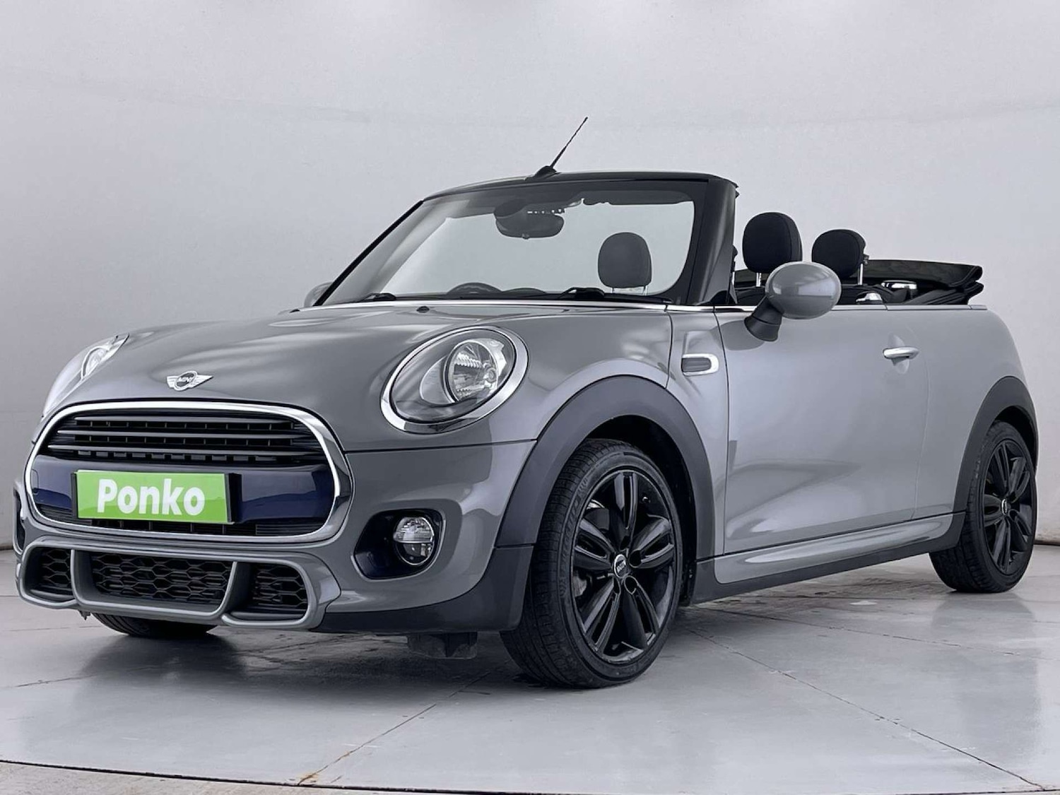 Used MINI Convertible 2017 for sale - 77639556: Photo 4