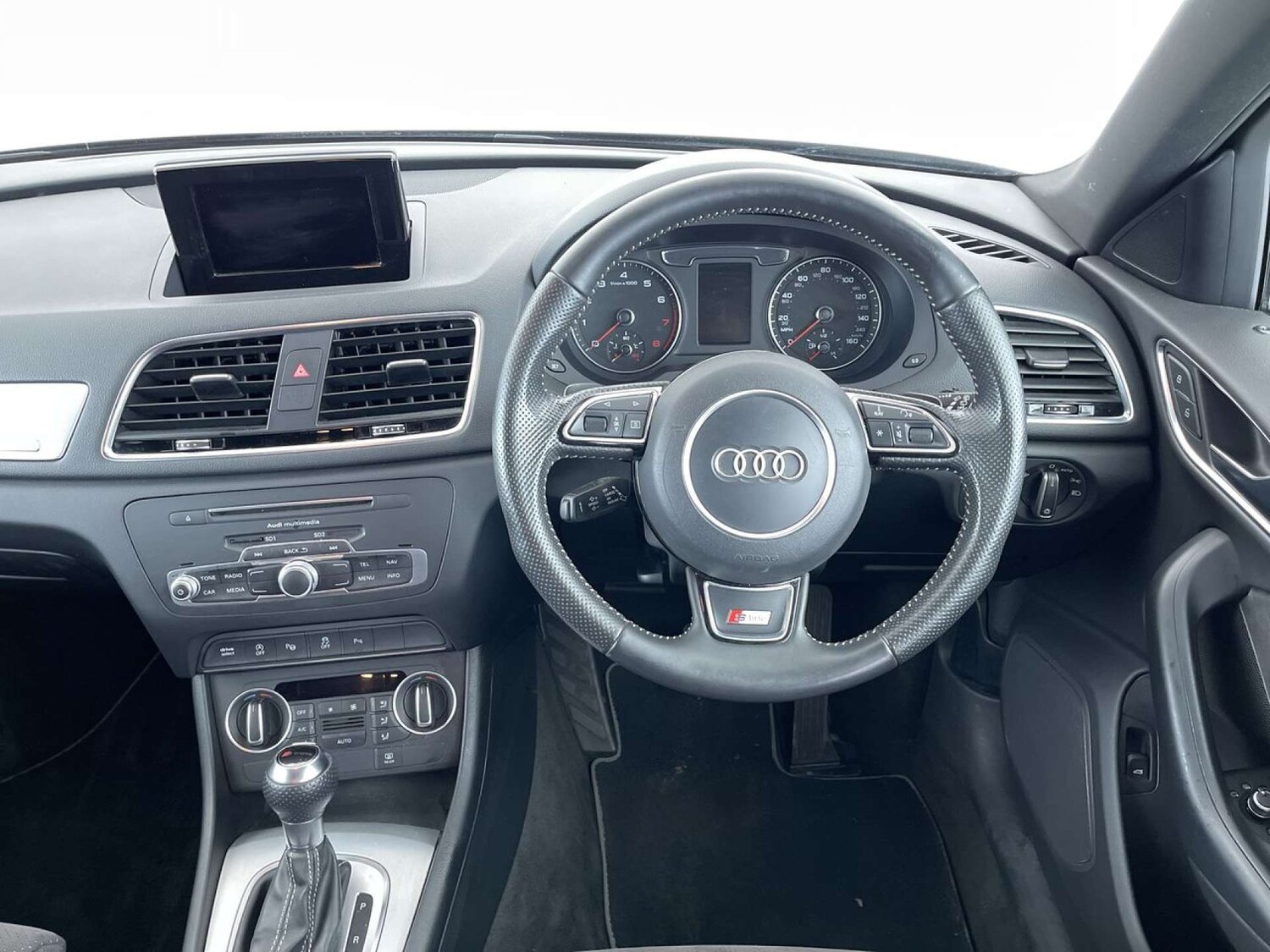 Used Audi Q3 2015 for sale - 76829955: Photo 35