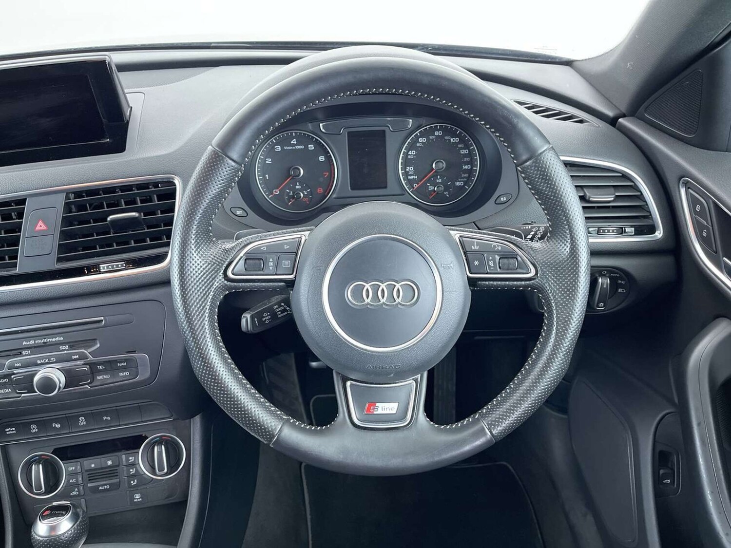 Used Audi Q3 2015 for sale - 76829955: Photo 36