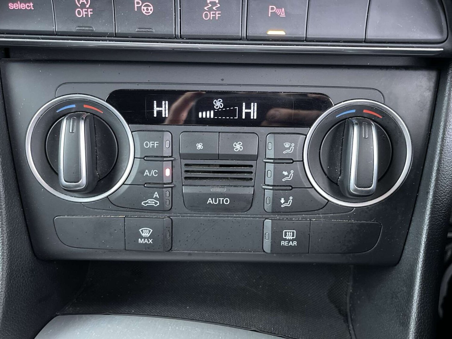 Used Audi Q3 2015 for sale - 76829955: Photo 45