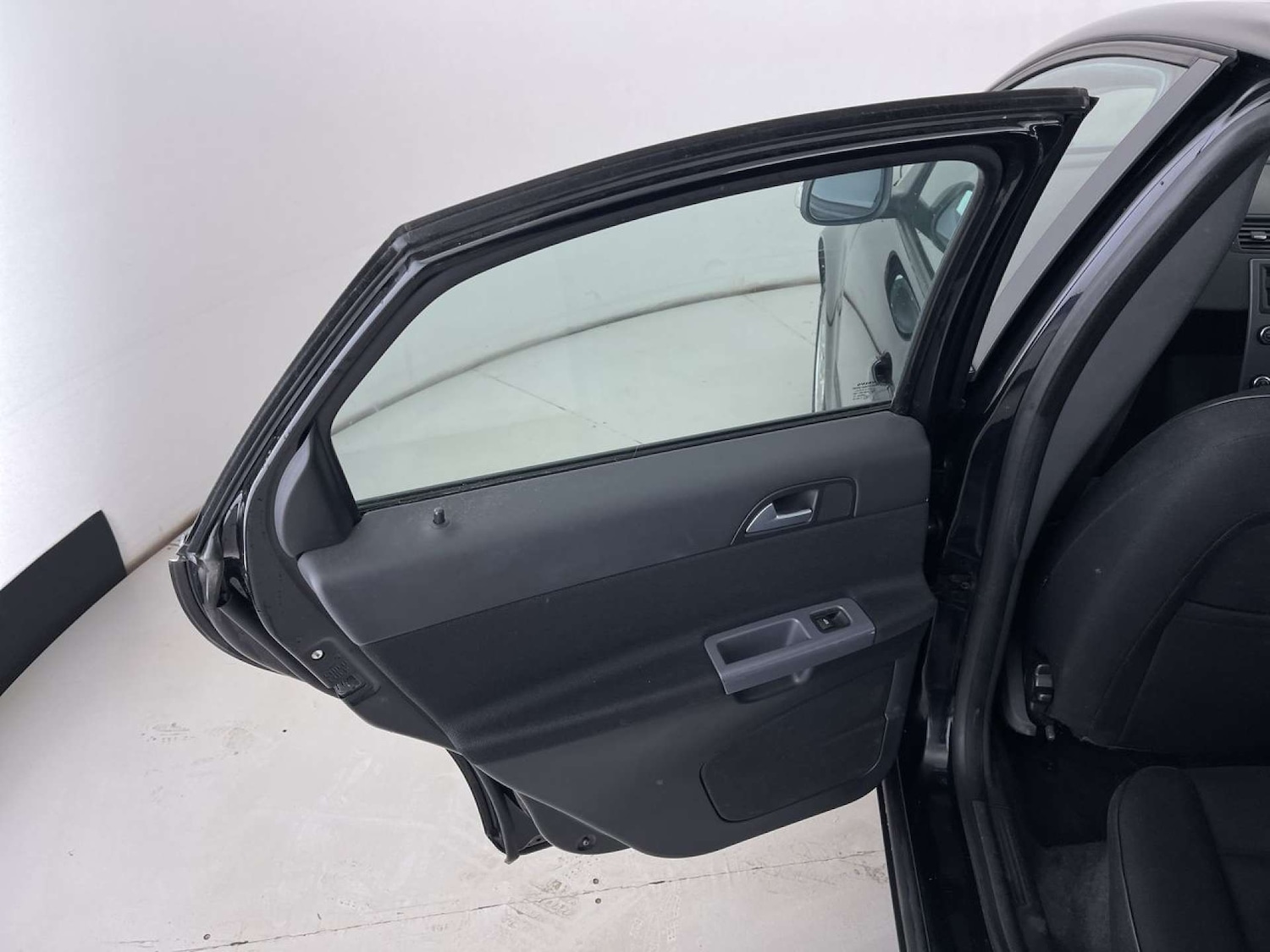 Used Volvo S40 2010 for sale - 76412603: Photo 28