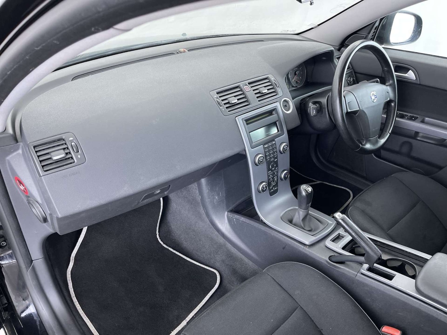 Used Volvo S40 2010 for sale - 76412603: Photo 32