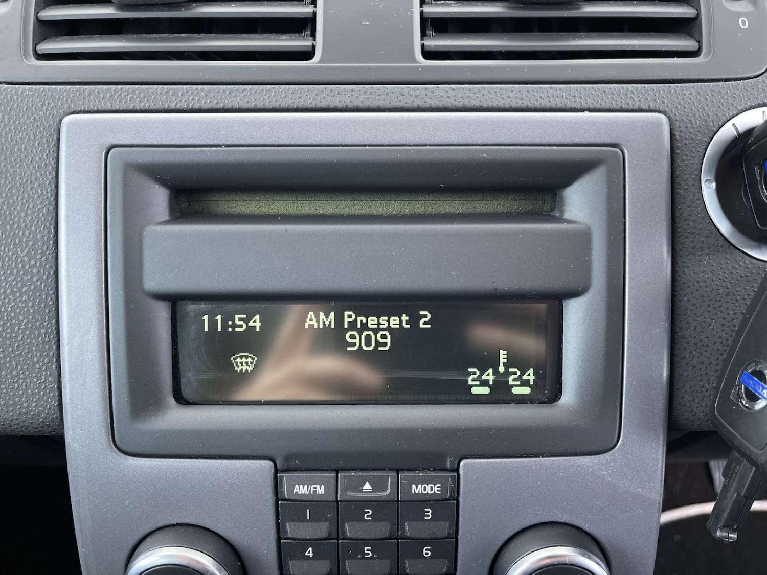 Used Volvo S40 2010 for sale - 76412603: Photo 41