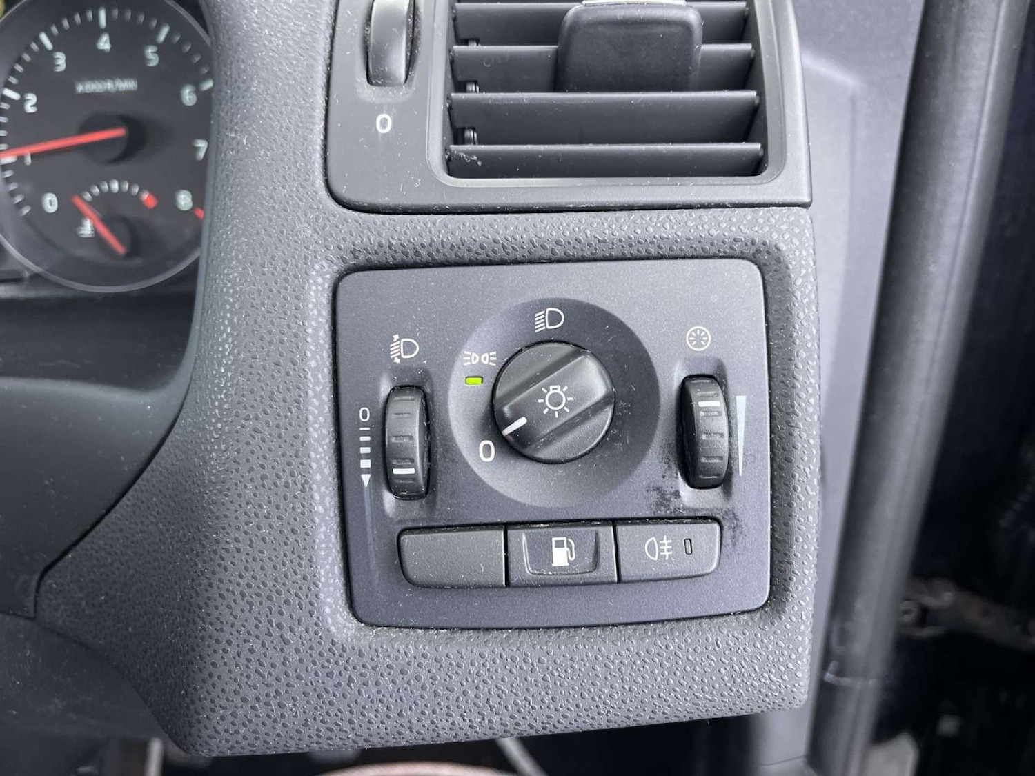 Used Volvo S40 2010 for sale - 76412603: Photo 47