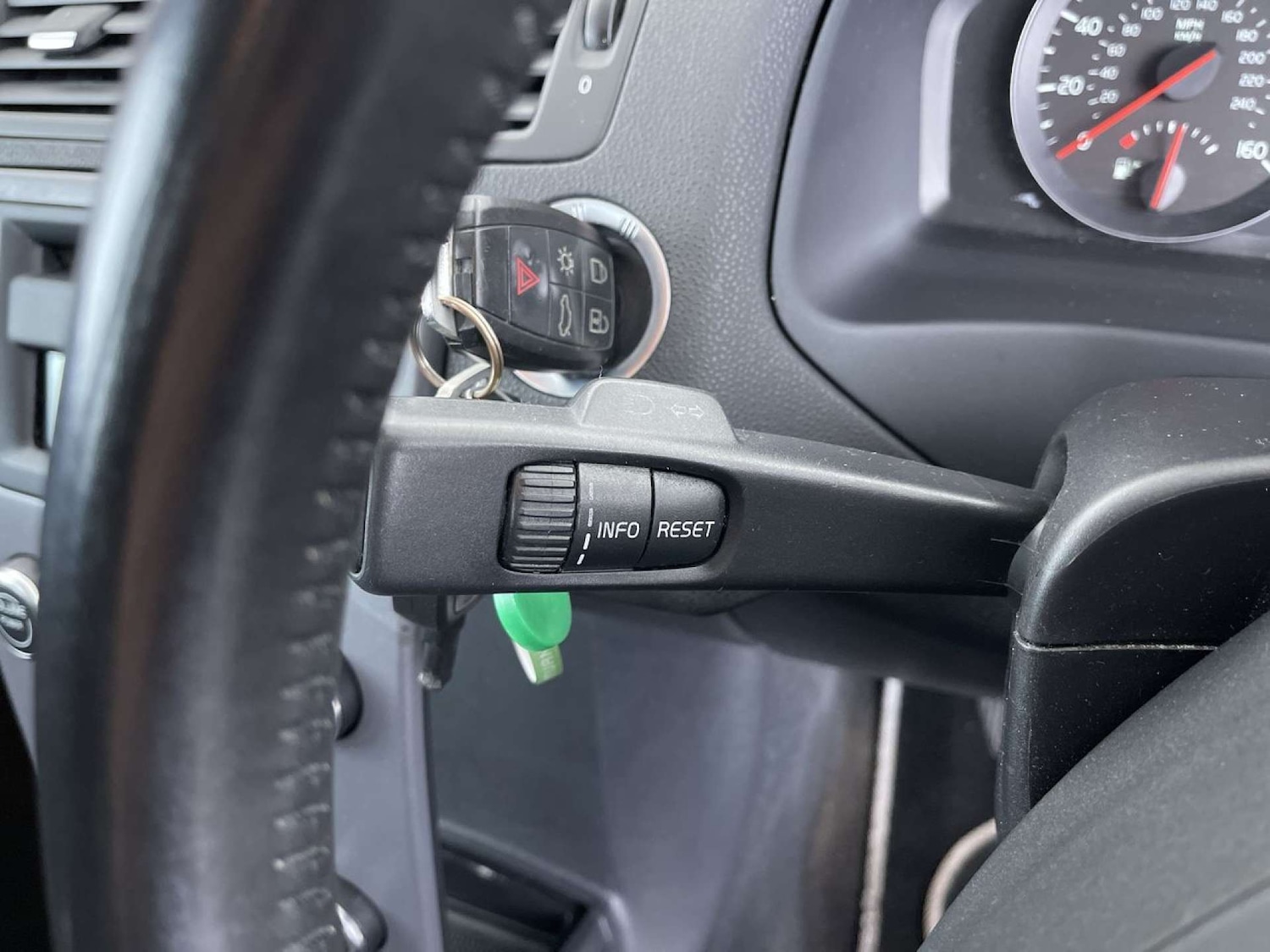 Used Volvo S40 2010 for sale - 76412603: Photo 49