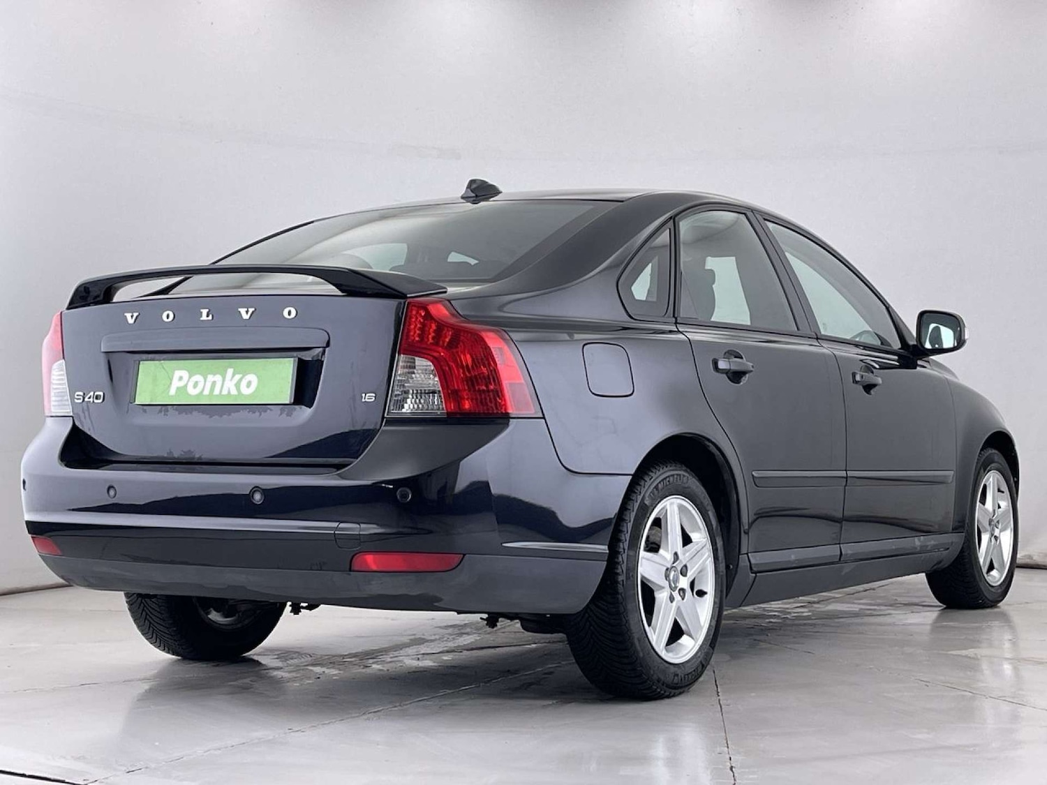 Used Volvo S40 2010 for sale - 76412603: Photo 5
