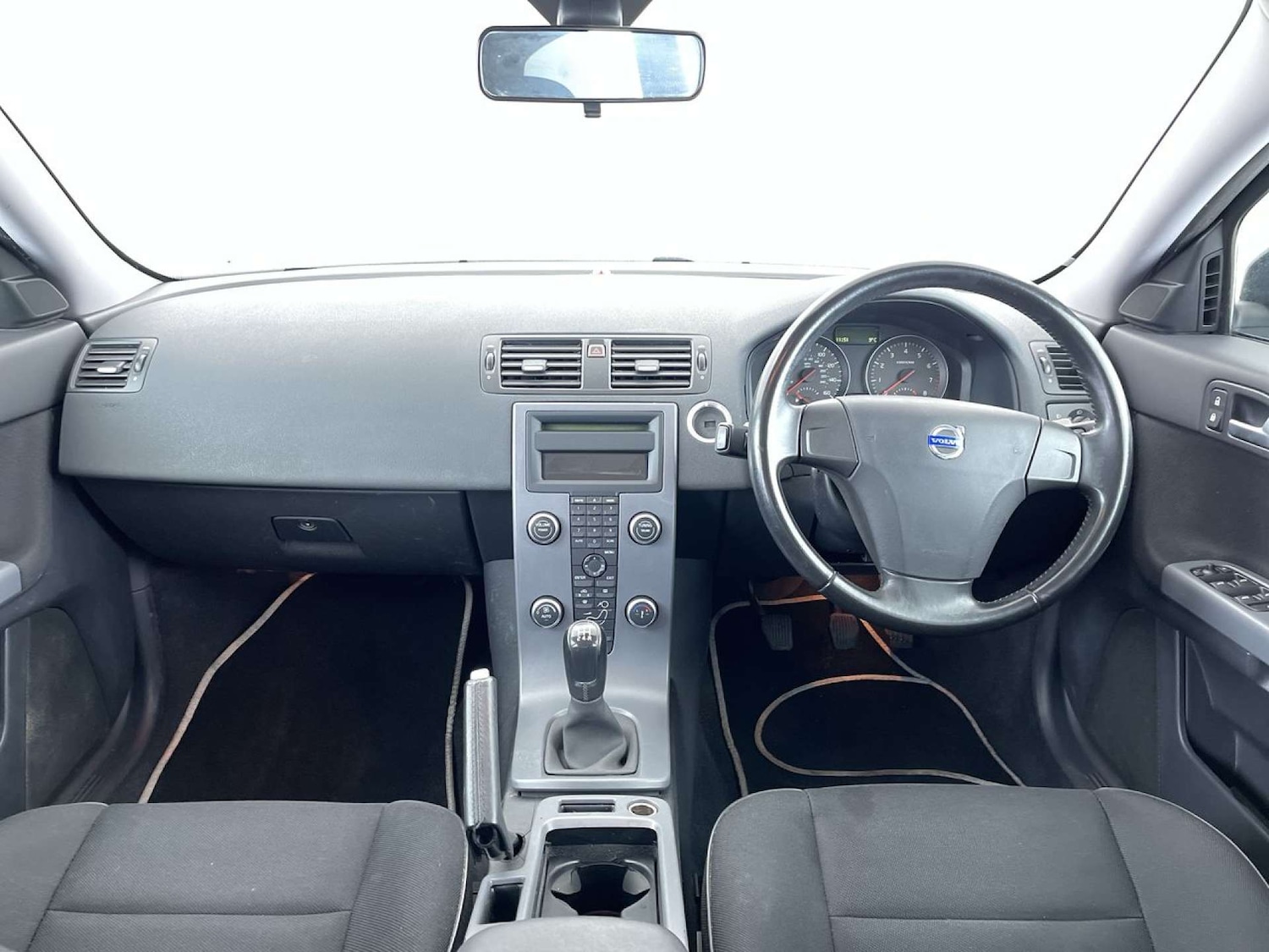 Used Volvo S40 2010 for sale - 76412603: Photo 8