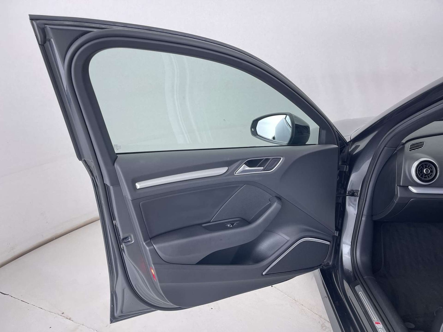 Used Audi A3 2017 for sale - 76601969: Photo 27