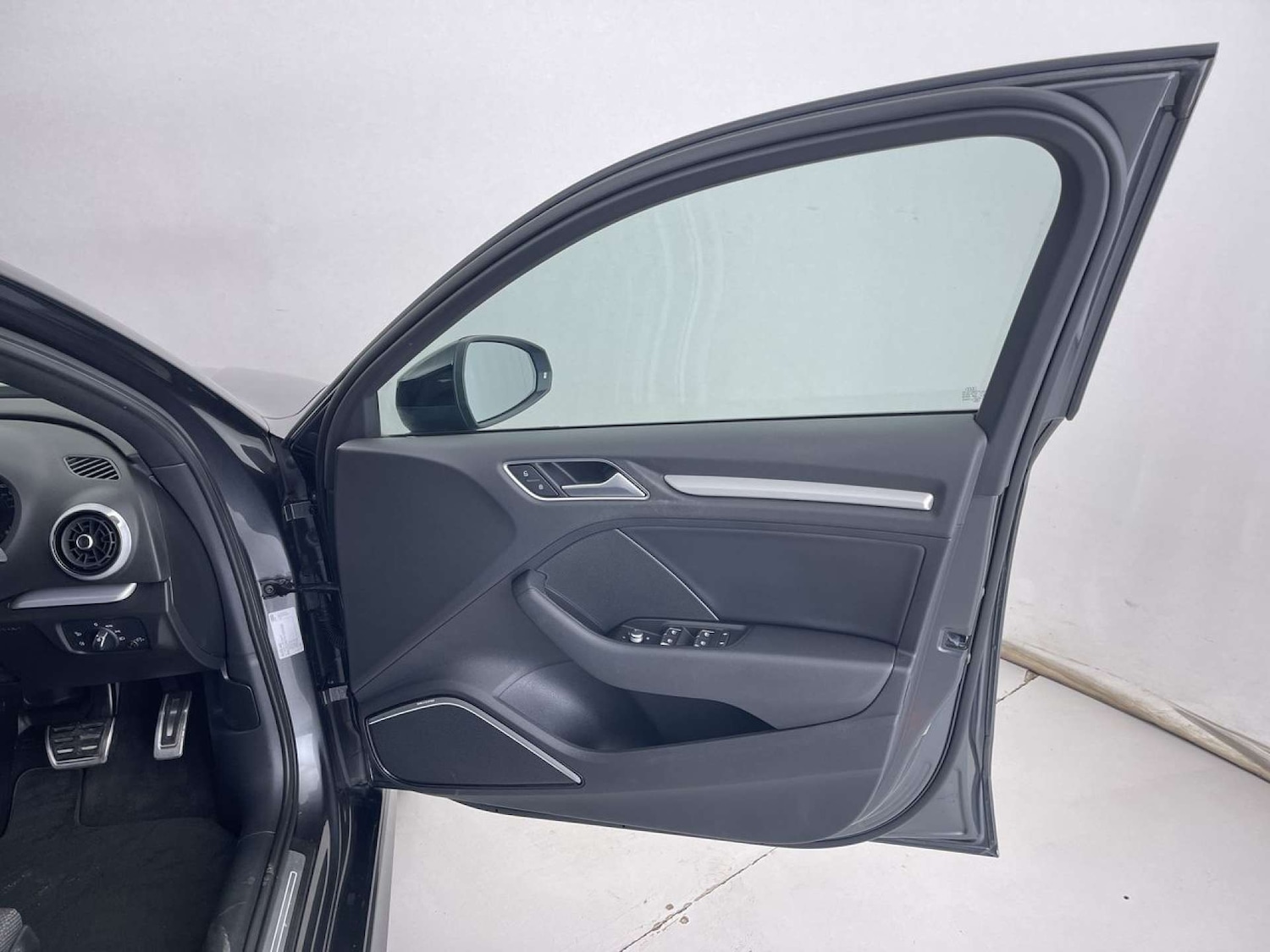 Used Audi A3 2017 for sale - 76601969: Photo 29