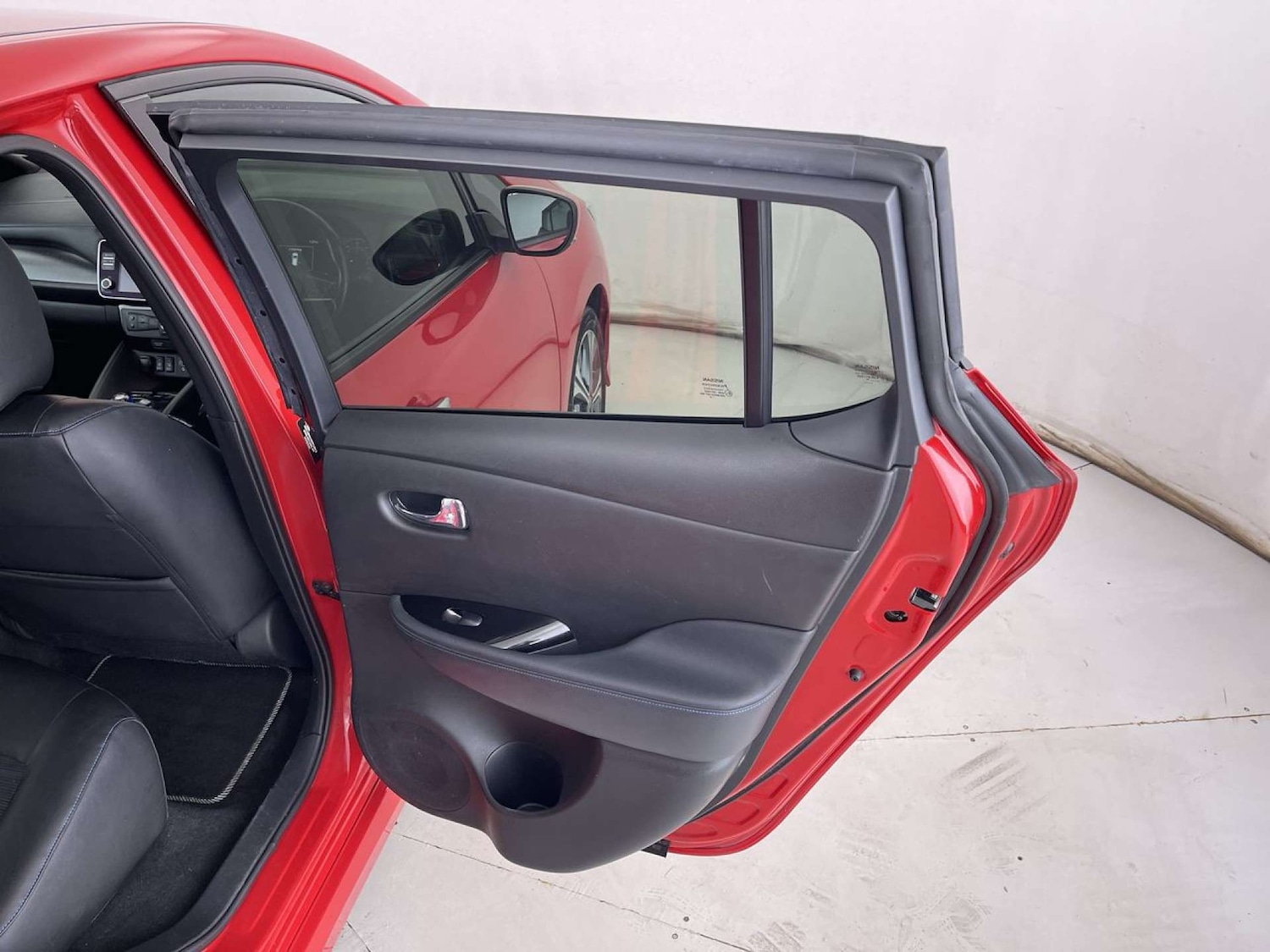 Used Nissan Leaf 2019 for sale - 76509340: Photo 30