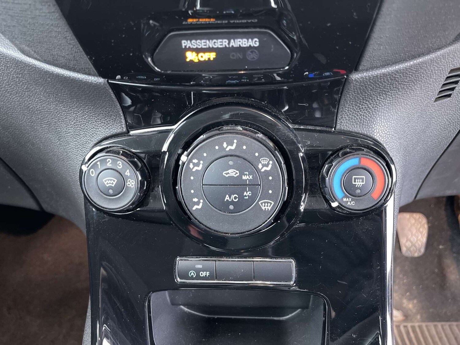 Used Ford Fiesta 2016 for sale - 76206197: Photo 43