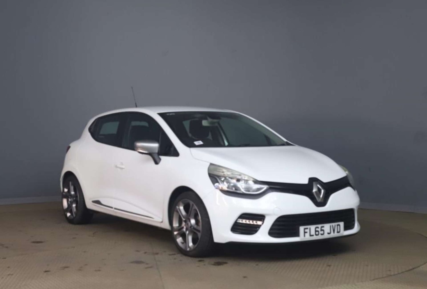Used Renault Clio 2015 for sale - 77967967: Photo 1