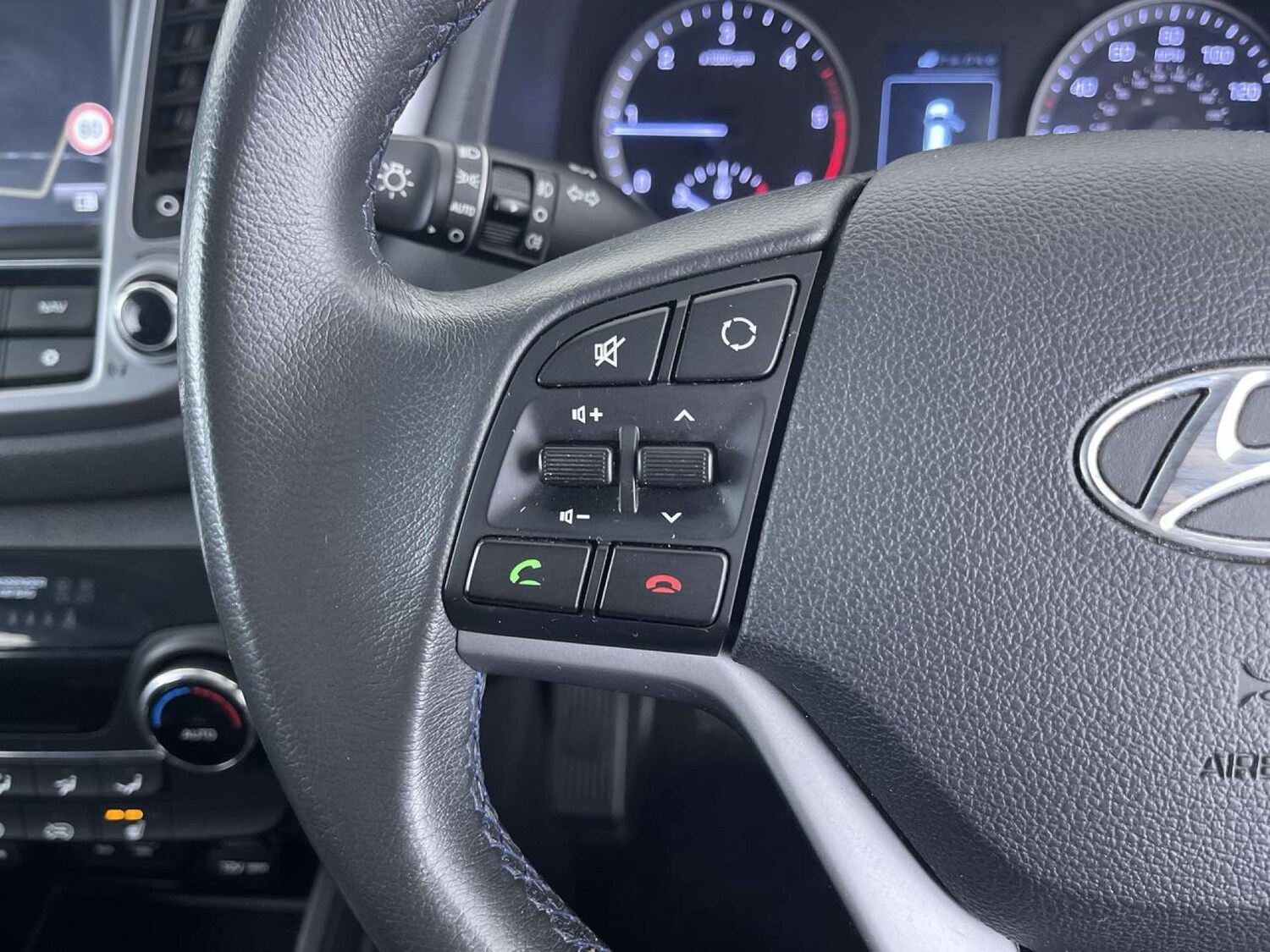 Used Hyundai TUCSON 2016 for sale - 76547255: Photo 51