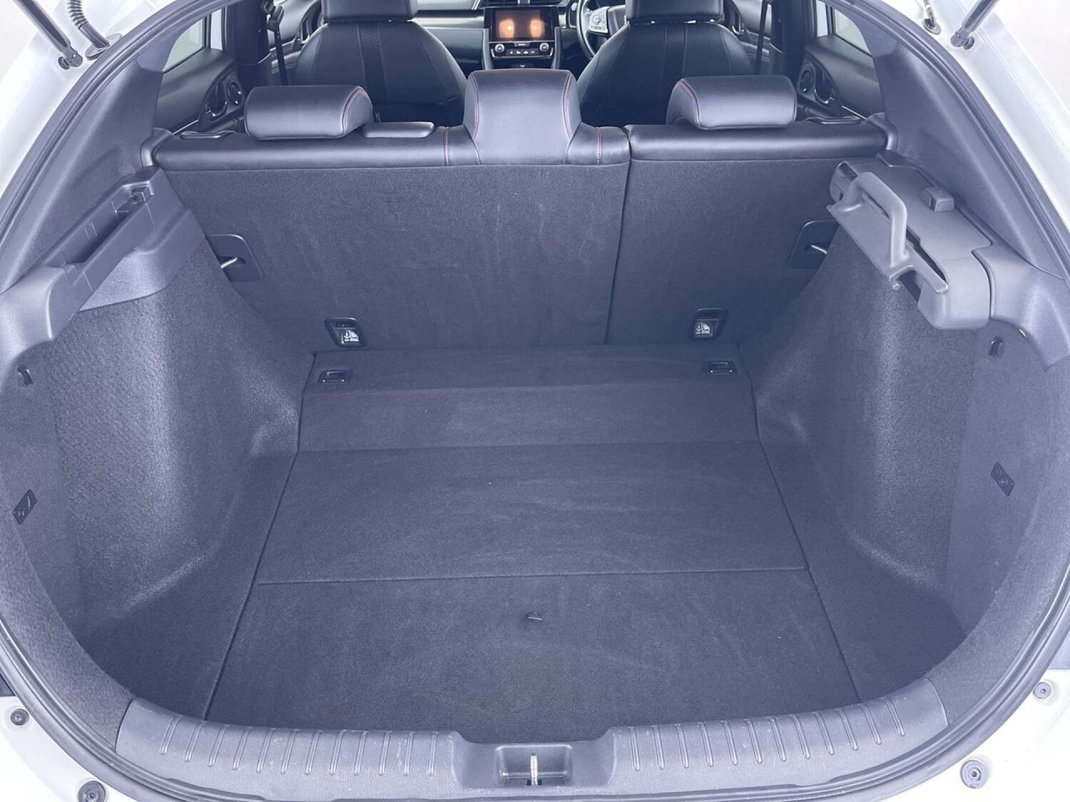 Used Honda Civic 2018 for sale - 76884364: Photo 10