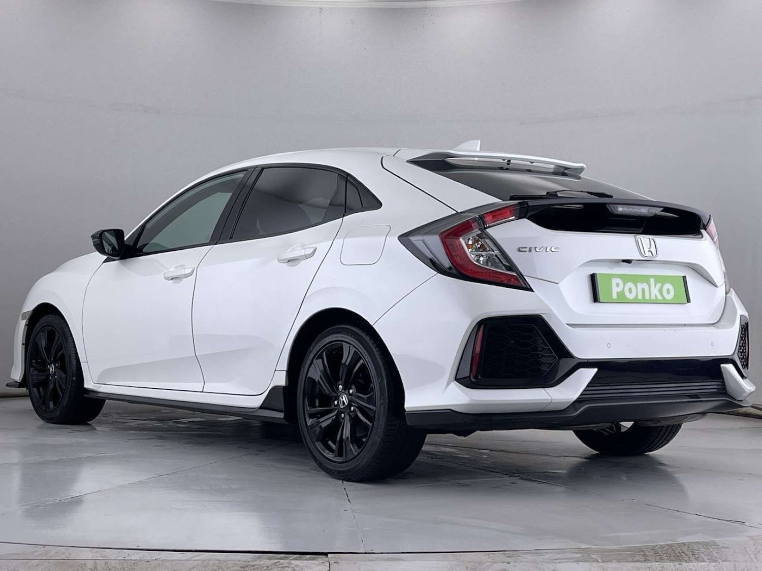 Used Honda Civic 2018 for sale - 76884364: Photo 3