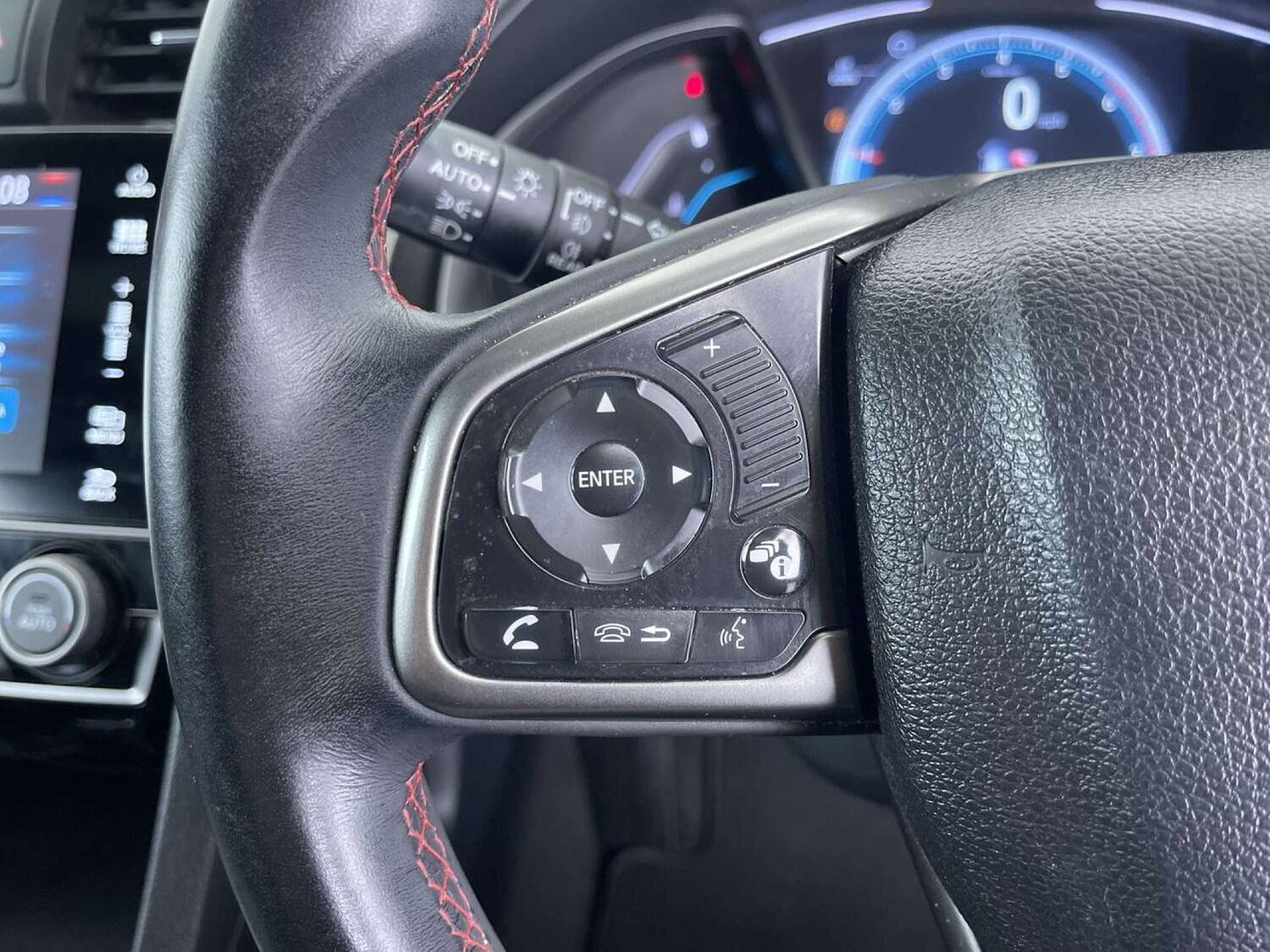 Used Honda Civic 2018 for sale - 76884364: Photo 52