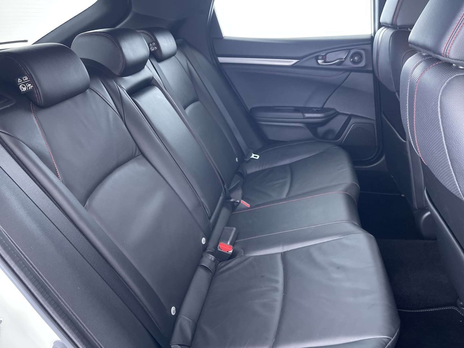 Used Honda Civic 2018 for sale - 76884364: Photo 9