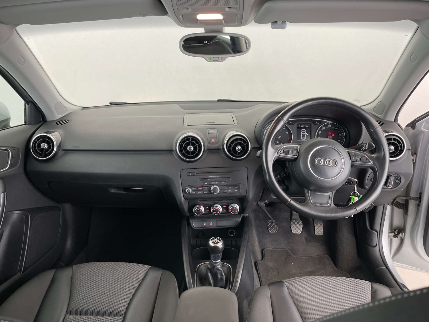 Used Audi A1 2011 for sale - 77328583: Photo 10