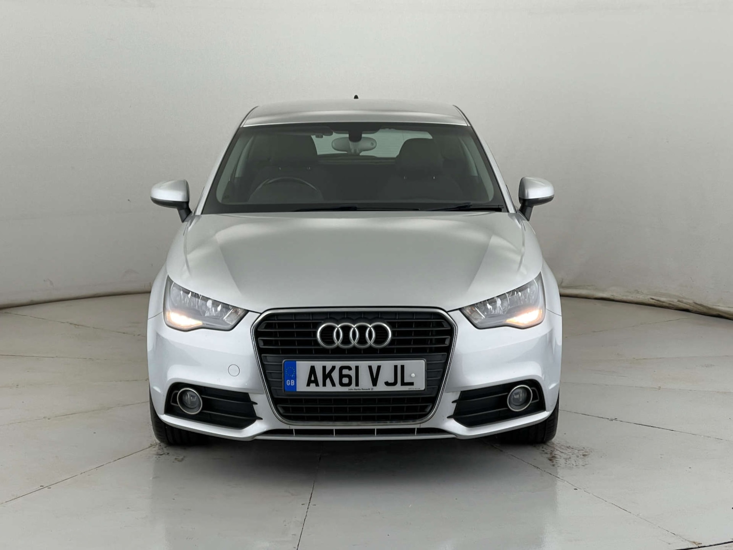 Used Audi A1 2011 for sale - 77328583: Photo 2